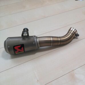 AKRAPOVIC(アクラポヴィッチ) マフラー スリップオンライン YZF-R25(14-16)、MT-25(15-16) 