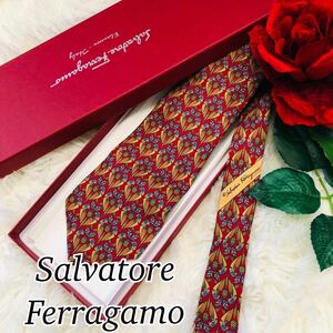 Salvatore Ferragamo サルヴァトーレ フェラガモ メンズ 男性 紳士 ネクタイ 総柄 鳥 とり 赤 ボルドー 美品 未使用に近い 剣先 9.5cm