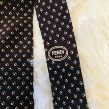 FENDI フェンディ メンズ 男性 紳士 ネクタイ ブランドネクタイ 総柄 ズッカ ズッカ柄 茶 ブラウン 結婚式 二次会 ビジネス 剣先 7.6cm_画像4