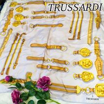 TRUSSARDI トラサルディ レディース 女性 婦人 スカーフ 大判スカーフ ブランドスカーフ 薄いピンク ピンク 淡い 高級感 86×86cm_画像1