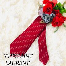 YvesSaintLaurent イヴサンローラン YSL メンズ 男性 紳士 ネクタイ ブランドネクタイ 総柄 YSL柄 ロゴ 赤 レッド 結婚式 美品 剣先 8.2cm_画像1