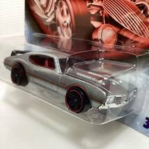 【Walmart限定】☆ホットウィール☆ オールズモビル　442 ホリデーホットロッド　Hot Wheels _画像3