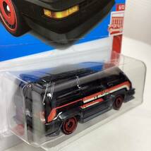 【Target限定レッドエディション】☆ホットウィール☆ 1986 トヨタ バン ライトエース RED EDITION 　Hot Wheels _画像4