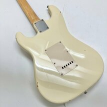 ◆【ジャンク品】Squier by Fender スクワイア フェンダー STARTOCASTER エレキギター 弦楽器 ソフトケース付 現状品 (E2)N/G60415/9/4.6_画像8