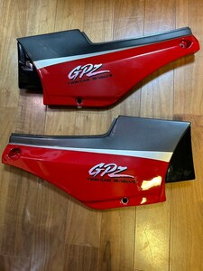 GPZ900R サイドカバー　カウル　外装