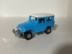 FJ40V トヨタ ランドクルーザー 分解 Tリミテッド車輪付 平坦屋根に交換? 縮尺1/60 中国製トミカNo.2 同梱本日終了分.木曜迄お支払い厳守