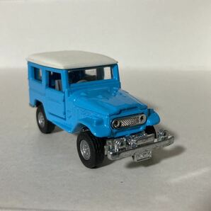 FJ40V トヨタ ランドクルーザー 分解 Tリミテッド車輪付 平坦屋根に交換? 縮尺1/60 中国製トミカNo.2 同梱本日終了分.木曜迄お支払い厳守の画像3