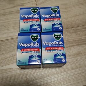 ヴィックス　ヴェポラッブ　ヴェポラップ　VICKS VapoRub 50g ４個セット　かぜ　鼻づまり　くしゃみ　風邪