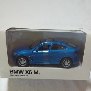 BMW X6 M. プルバックカー