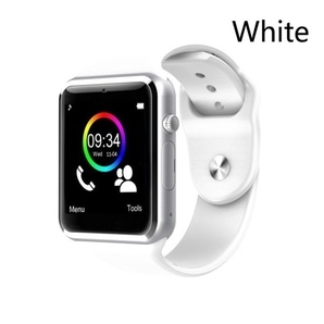 デザイン性抜群　A1　Smart　Watch　スマートウォッチ　腕時計　デジタル　男女兼用　ユニセックス　スポーツ　健康管理　ホワイト☆