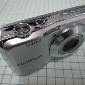 【お手軽な単三電池カメラ】 FUJIFILM FinePix AX300コンデジ