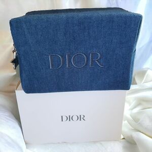 クリスチャンディオール ポーチ ノベルティー デニム素材 新品未使用 Christian Dior デニム春夏のトレンドです☆