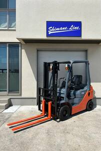 Специализированная магазин бесплатная доставка многих Toyota forklift 1,5 тонна текущей модели автоматической счета -фактуры Self -Delivery