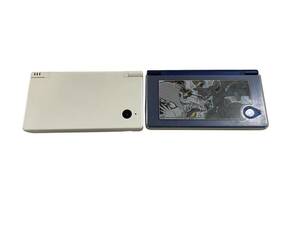 【0405-3】 Nintendo DSi 本体2台セット　白画面傷と黒の斑点有　動作確認済み　任天堂　ニンテンドー　中古品　現状品