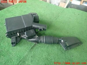 2UPJ-95772560]アウトランダーPHEV(GG2W)エアクリーナーボックス 中古