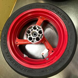 TZR250R-SP リアホイール、良品 17ｘ4.50、ペイント☆3XV