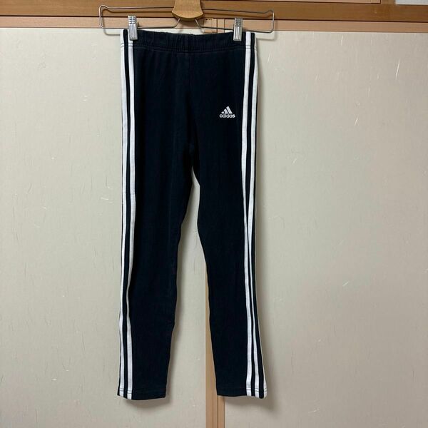 adidas 黒レギンスキッズサイズ140cm