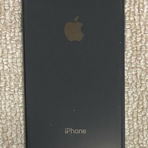 KB1375 Apple アップル iPhone 8 64GB 黒/スペースグレイ SIMなし docomo ドコモ 中古の画像1