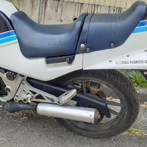 スズキ RGガンマ 250 GJ21A 初期型 レストアベース書付き 走行距離18892km 結構綺麗の画像9