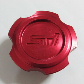 SUBARU スバル STI オイルフィラーキャップ レッドの画像1