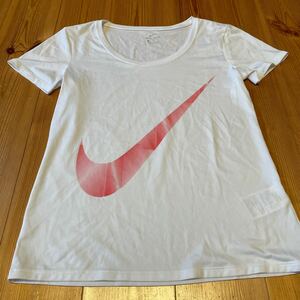 NIKEナイキレディーススポーツTシャツサイズL未使用