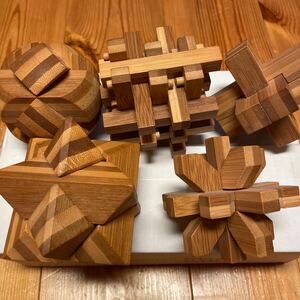 木製知育玩具 アメリカ購入　木製パズル　ミッドセンチュリーモダン 5つセット