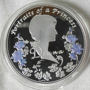 イギリス 王室 ダイアナ妃 記念銀メダル コレクションコイン ②ポートレイト 24KGP 1oz 石付き 銀貨 チャールズ 英国 ロイヤルファミリーの画像2