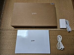 ノートPC LG gram 14Z90Q-GR31J 14.0インチ Core i3-1220P 8GB/256GB ホワイト