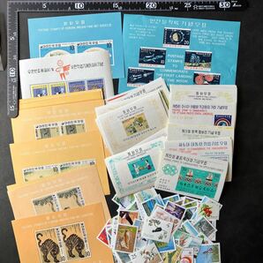 記念切手まとめて 大韓民国 1970名画切手 中華民国 バラ切手 小型シート 美品 コレクション アンティーク ★15の画像1