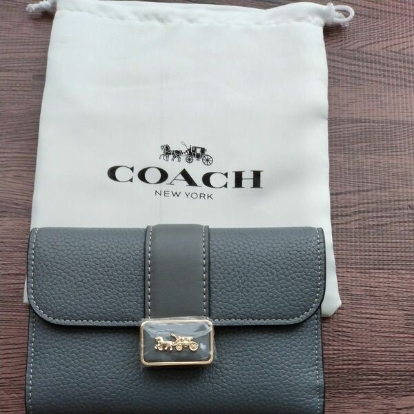 COACH 二つ折り財布