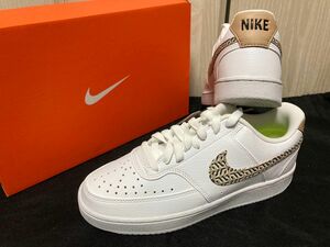 新品24.5cmナイキコートビジョンホワイトクリーム COURTVISION白ベージュエアフォース1AF1好きにNIKEレディース