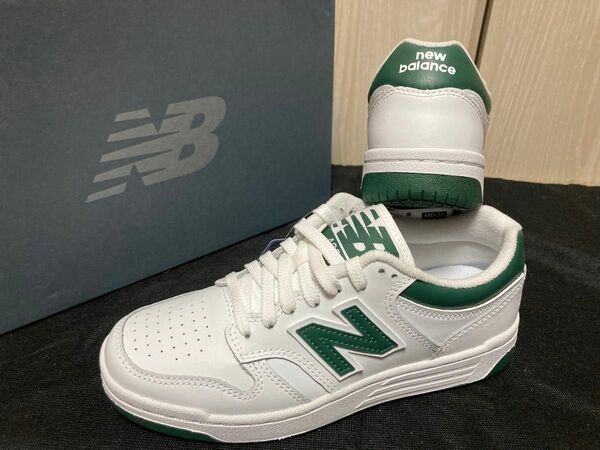 新品未使用品　大人気！23cmニューバランス（new　balance）レディーススニーカーBB480LNGホワイトグリーン白緑