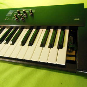 nt240404-003B10 100円スタート Roland JUNO-D ローランド キーボード シンセサイザー ピアノ 楽器 ジャンク 中古 現状品の画像4