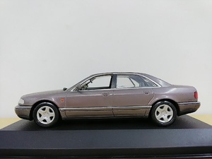 ■ PMA MINICHAMPSミニチャンプス 1/43 Audi A8 cashmere metallic アウディ モデルミニカー　レアな銀箱