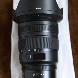 付属品完備 Nikon ニコン ミラーレスカメラ用 レンズ NIKKOR Z 24-70mm f/2.8 S 大三元 標準ズームの画像3