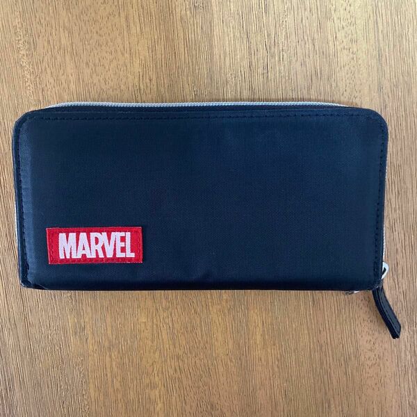 marvel 長財布　黒