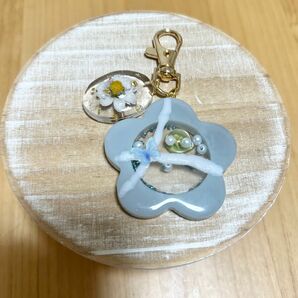 レジンキーホルダー　　花かんざし付き