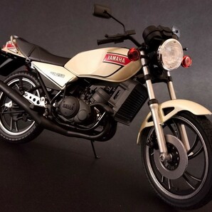 ヤマハ RZ250 白 80年代 旧車 精密 ダイキャスト 1/12 スケールモデル 未使用品！☆ YAMAHA RZ250 RD250LC 絶版 中免バイク 2スト 定形外可の画像1