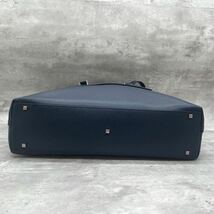 【A4収納/極美品】FURLA フルラ トートバッグ ハンド ビジネス 2way 肩掛け ダブルハンド メンズ レザー 本革 PC 書類 ネイビー 紺色_画像5