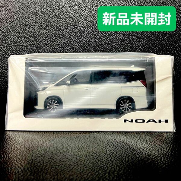 【新品・未開封】ノア 90系 ホワイトパール ミニカー カラーサンプル 1/30 ダイキャスト製 TOYOTA NOAH