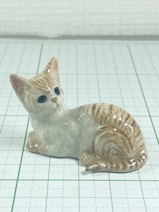 ★新品★ネコ ねこ 猫 子猫 E 陶器 置物