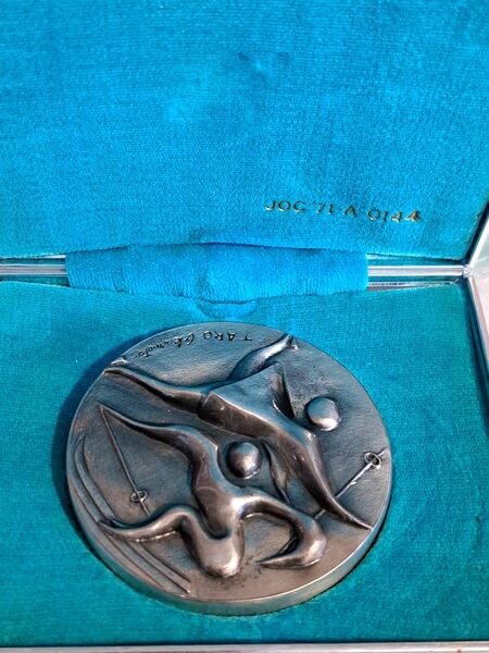 1972年札幌オリンピックメダル　文鎮 岡本太郎 記念メダル メダル