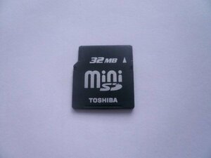TOSHIBA　miniSDカード　32MB　