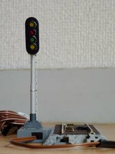 ★☆HO信号機 TOMIX (5562) ＴＣＳ４灯式信号機（Ｆ）警戒 改造品♪☆★