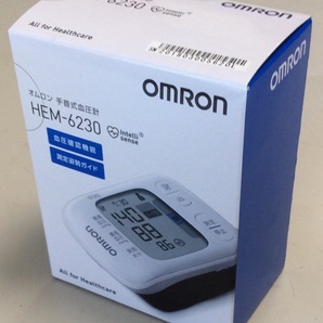 【RKGKE】１円～オムロン/手首式血圧計/HEM-6230/新品※の画像1