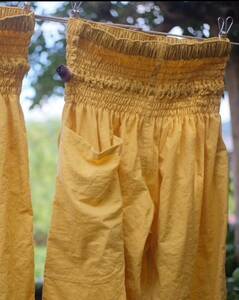  one two. supplies shop mompe trousers pot yellow NY limitation pants Easy pants yellow color 