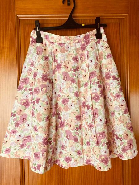 お値下中　CoutureBrooch 花柄スカート　38 美品