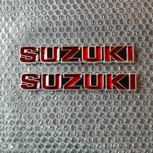 スズキ タンクエンブレム 凹型 SUZUKI 赤 GS400 GSX400FS インパルス GSX400E GSX250E ザリ ゴキ GT250 GT380 GT550 初期タイプの画像1