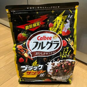 フルグラ ブラックサンダー味 カルビー