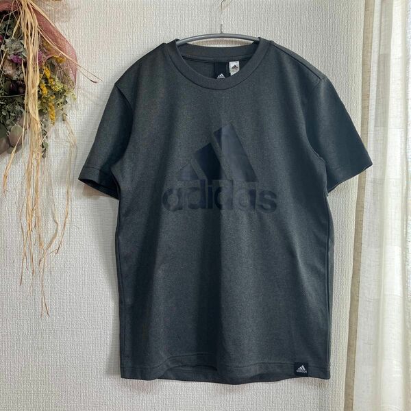 adidas ＊ Tシャツ
